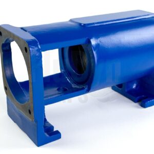 Ein blau lackiertes, leeres Lagergehäuse für Bornemann E4H 1500 Exzenterschneckenpumpen. Es steht vor einem neutralen weißen Hintergrund. Unten hat es zwei Füße, z. B. für die Befestigung auf einer Grundplatte. Links kann man die Öffnung für die Antriebswelle und die Wellendichtungen erkennen.